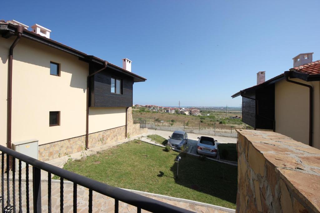 Menada Sunny Hill Villa Kosharitsa Esterno foto