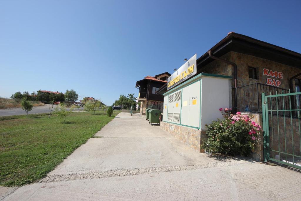 Menada Sunny Hill Villa Kosharitsa Esterno foto