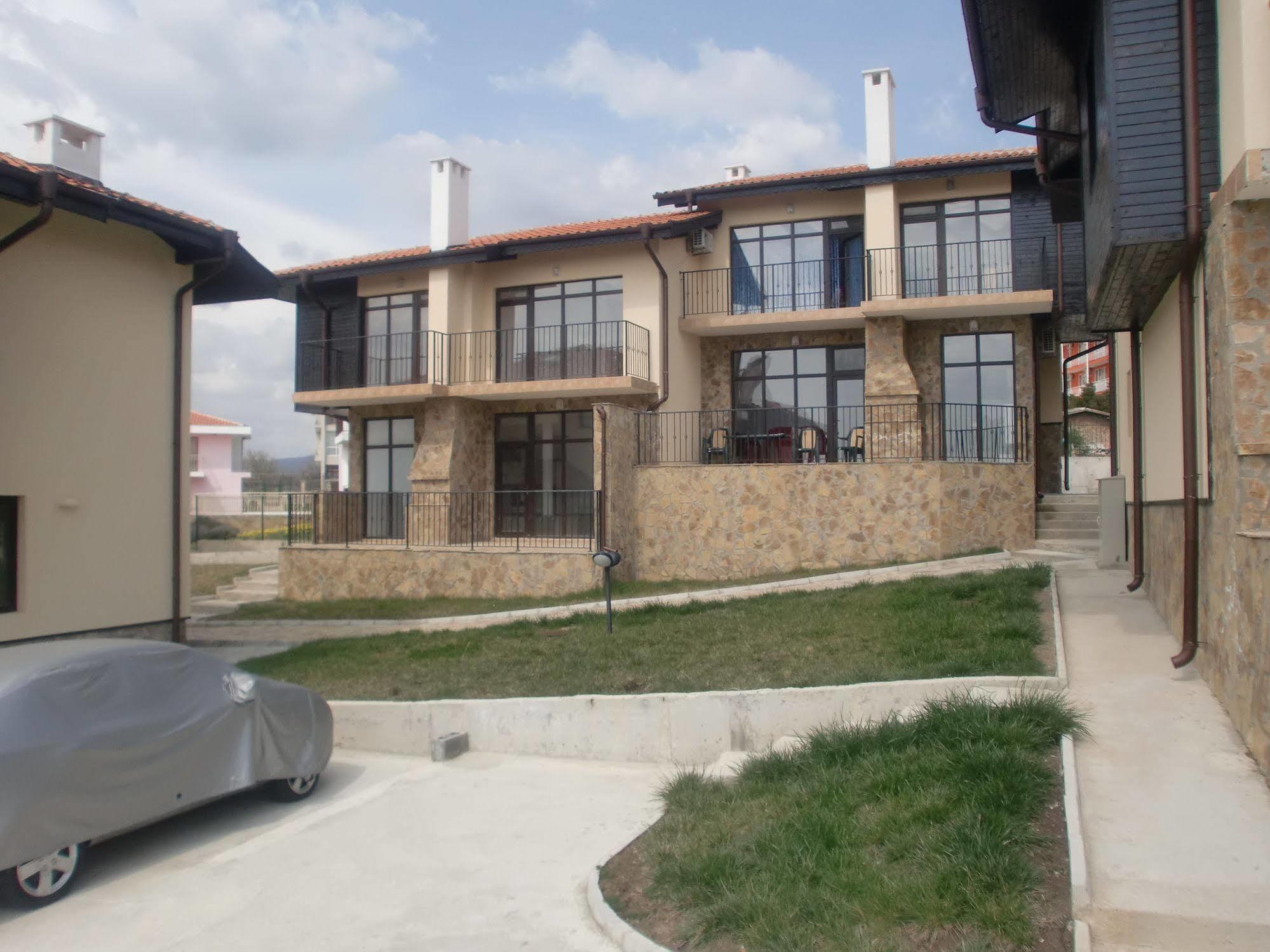 Menada Sunny Hill Villa Kosharitsa Esterno foto