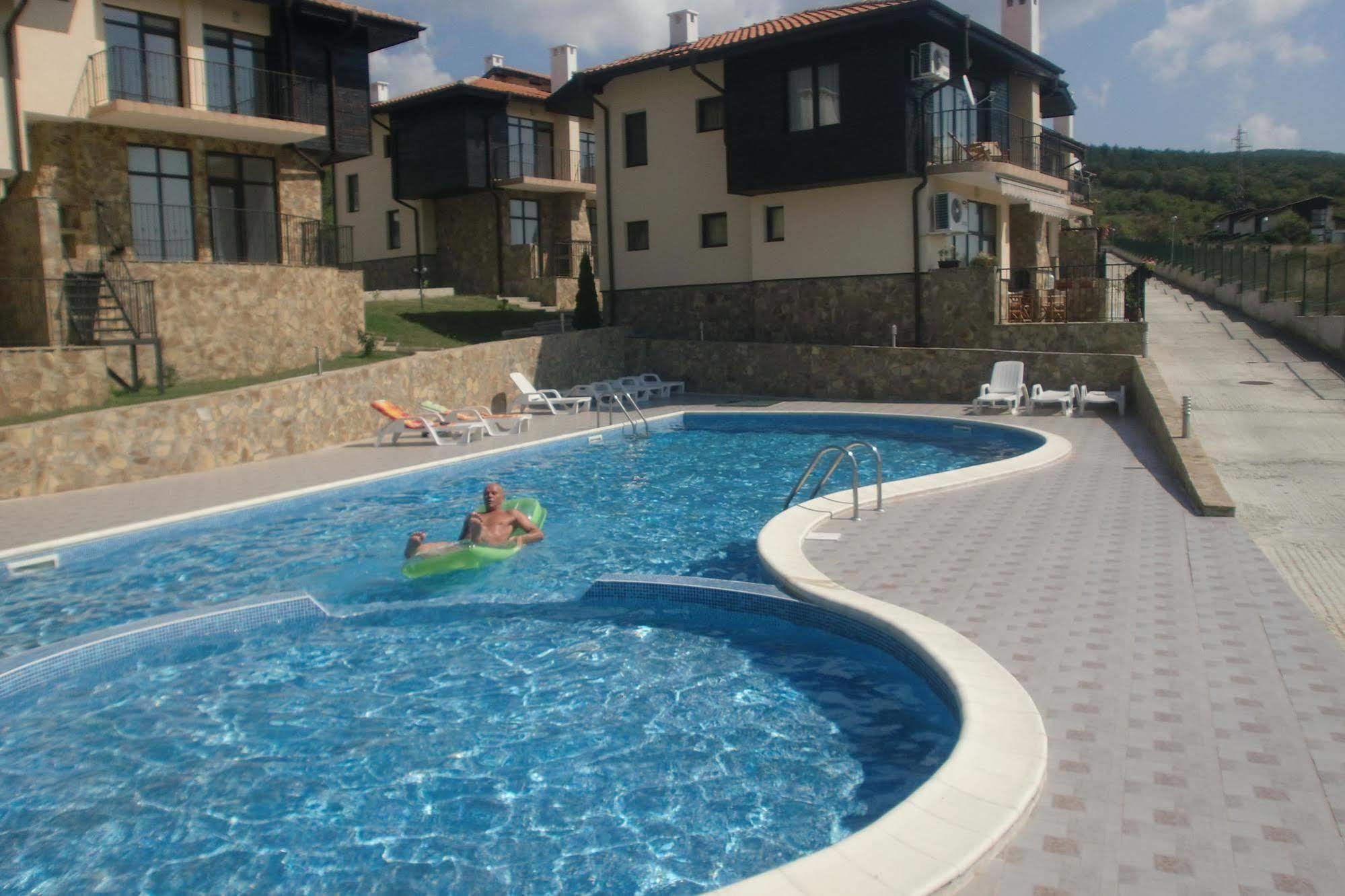 Menada Sunny Hill Villa Kosharitsa Esterno foto